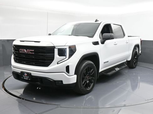 Used 2023 GMC Sierra 1500 Elevation image 4