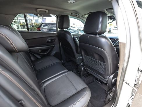 Used 2022 Chevrolet Trax LT w/ Driver Confidence Package AWD/4WD image 25