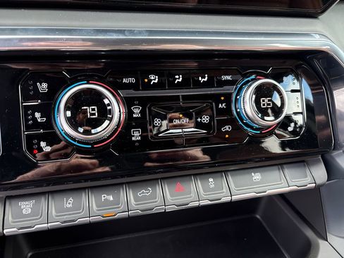 New 2026 GMC Sierra 3500 Denali Ultimate image 25