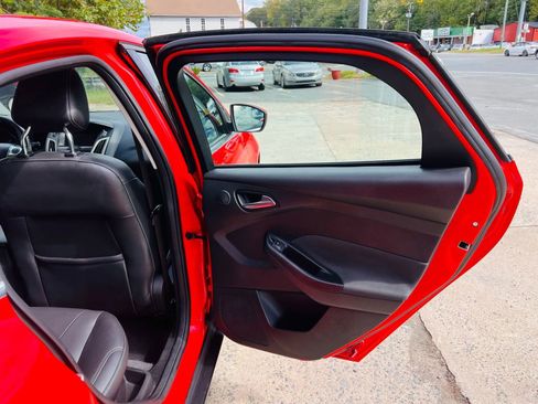 Used 2012 Ford Focus SEL image 15