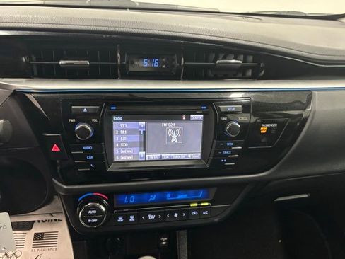 Used 2016 Toyota Corolla S image 19