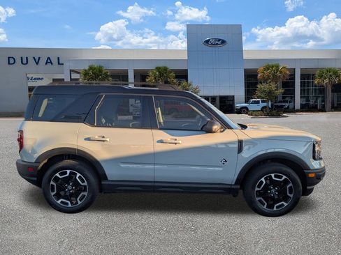 Used 2021 Ford Bronco Sport Outer Banks image 3