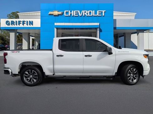Used 2024 Chevrolet Silverado 1500 Custom AWD/4WD image 3