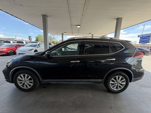 Used 2018 Nissan Rogue SV FWD image 5