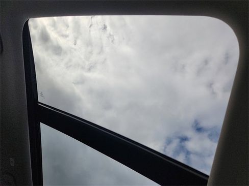 New 2025 Honda Pilot Touring image 14