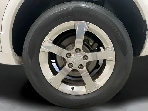 Used 2012 Chevrolet Captiva Sport LTZ AWD/4WD image 24