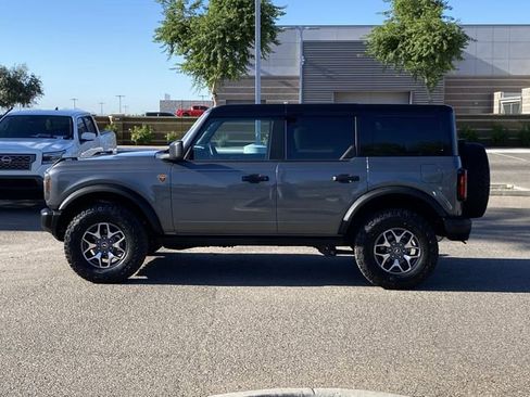 Certified 2025 Ford Bronco Badlands AWD/4WD image 3