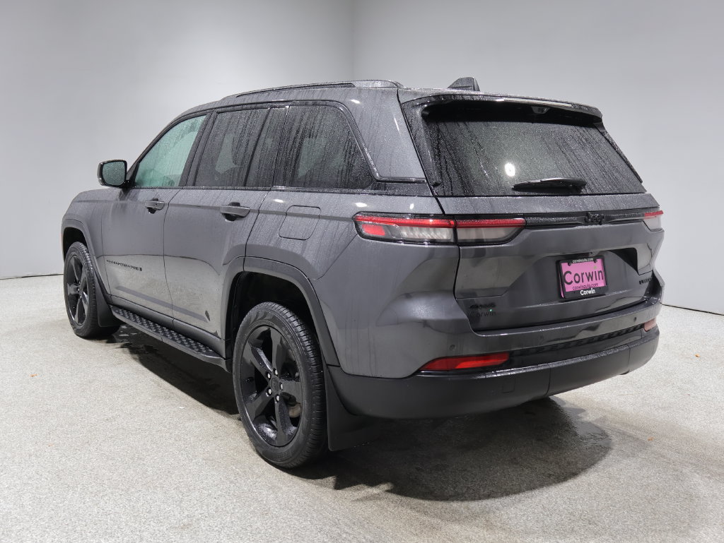 Certified 2024 Jeep Grand Cherokee Limited w/ Luxury Tech Group II AWD/4WD image 6