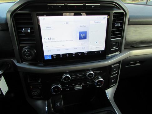 Used 2024 Ford F150 XLT w/ Mobile Office Package image 27