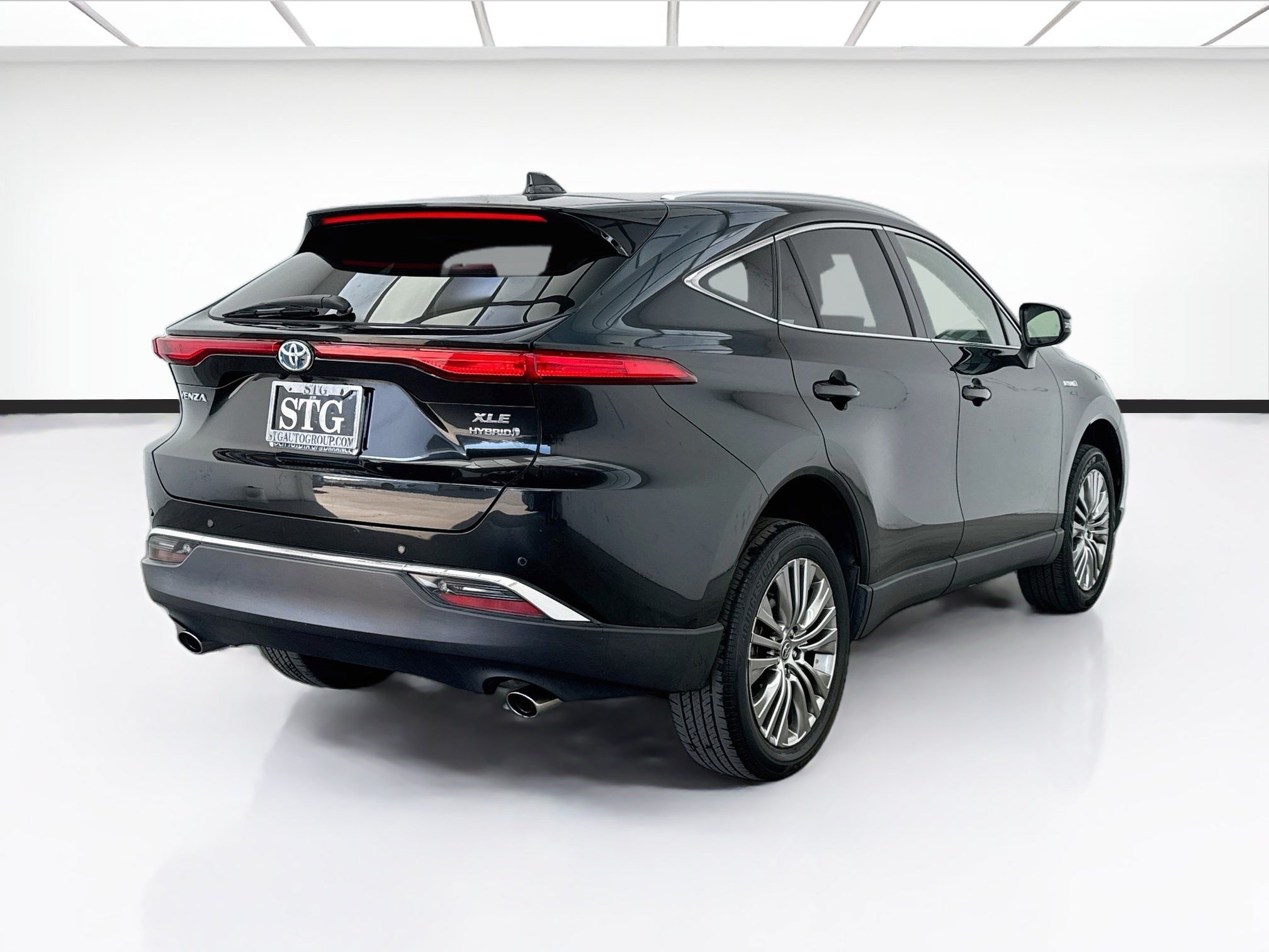 Used 2021 Toyota Venza XLE AWD/4WD image 4