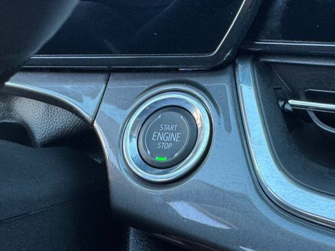 Used 2024 Chevrolet Trax ACTIV w/ Sunroof Package image 33