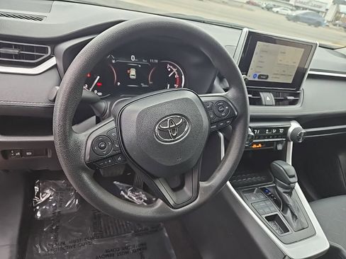 Used 2025 Toyota RAV4 XLE image 13