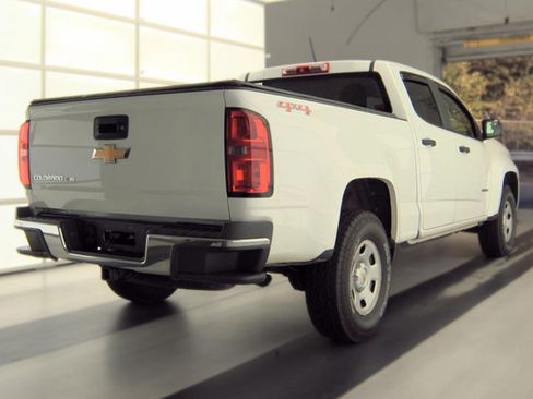 Used 2020 Chevrolet Colorado W/T w/ WT Convenience Package AWD/4WD image 4