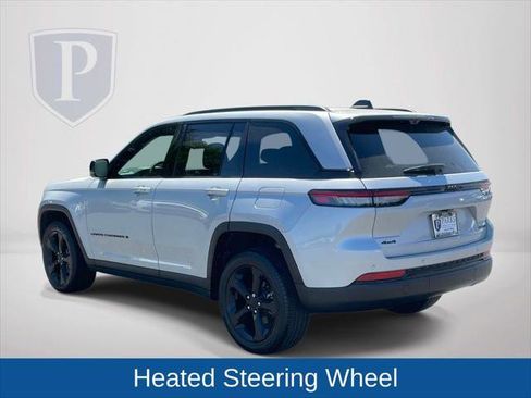 Certified 2025 Jeep Grand Cherokee Limited w/ Luxury Tech Group II AWD/4WD image 7