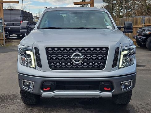 Used 2018 Nissan Titan PRO-4X w/ Pro-4x Convenience Package image 2