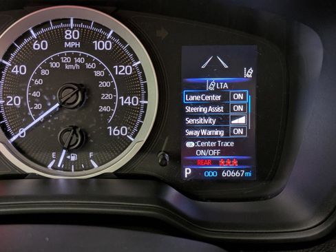 Used 2022 Toyota Corolla LE image 6