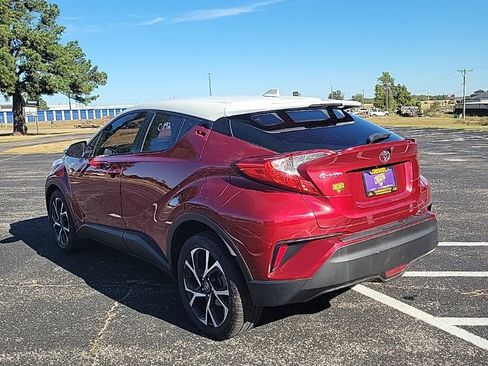 Used 2018 Toyota C-HR XLE image 5