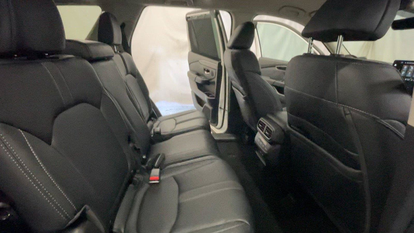 Certified 2025 Honda Pilot EX-L image 24