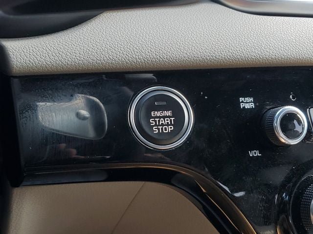 Used 2020 Kia Sportage SX FWD image 33