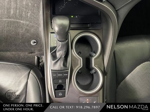 Used 2023 Toyota Camry XLE image 31