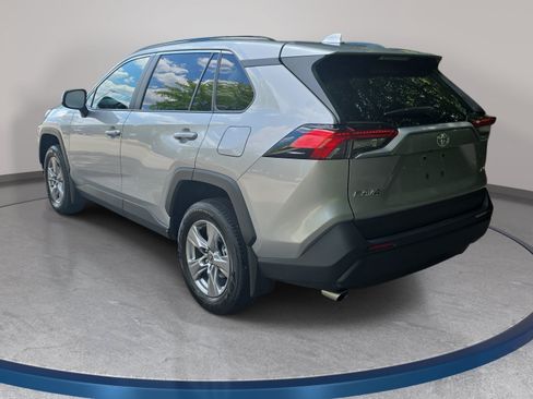 Used 2025 Toyota RAV4 XLE FWD image 7