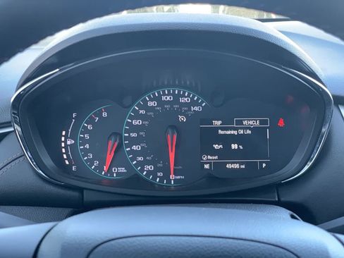 Certified 2022 Chevrolet Trax LT w/ LT Convenience Package image 8