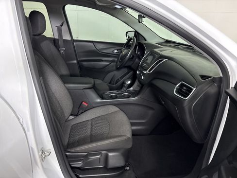 Used 2024 Chevrolet Equinox LT FWD image 16