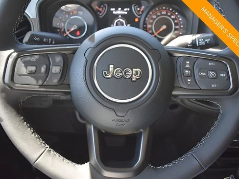 New 2025 Jeep Gladiator Sport image 18