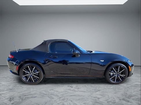 Used 2024 MAZDA MX-5 Miata Grand Touring w/ Weather Package image 8