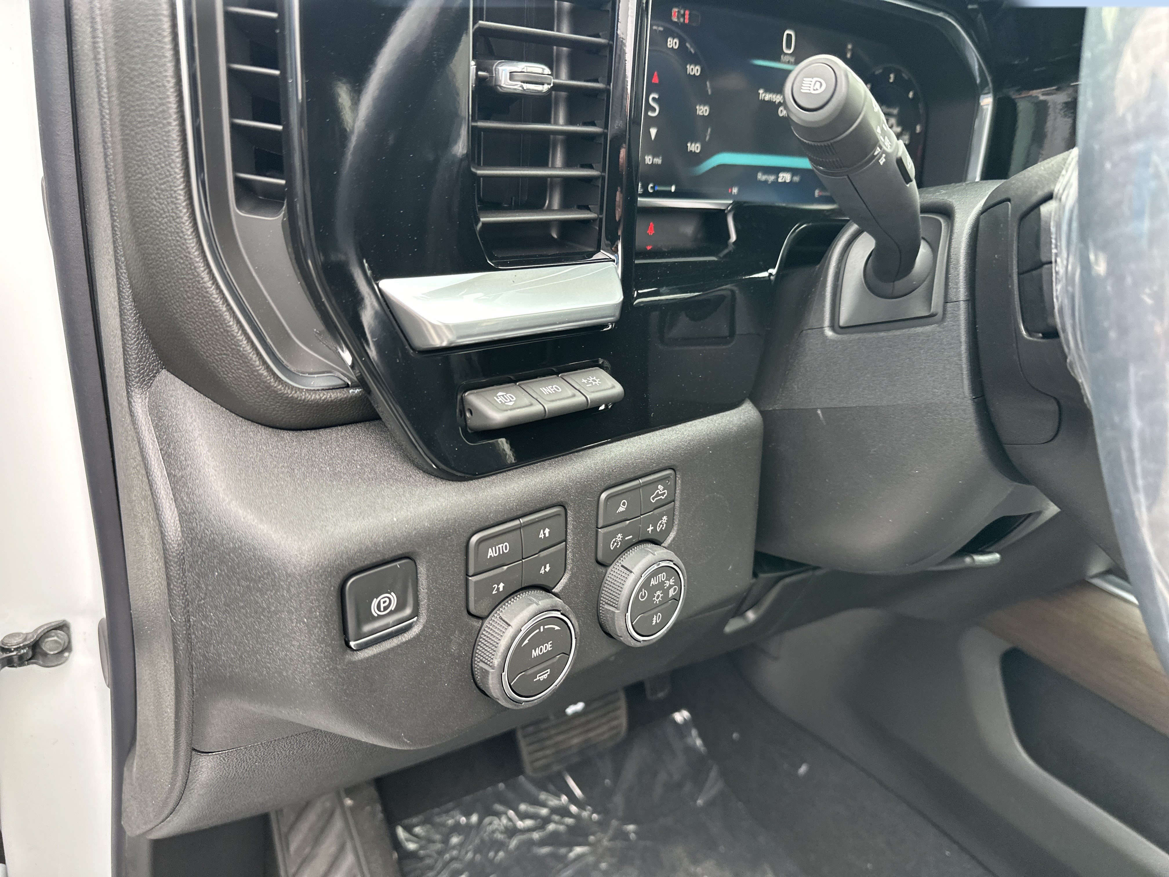 New 2026 Chevrolet Silverado 2500 High Country w/ High Country Premium Package AWD/4WD image 12