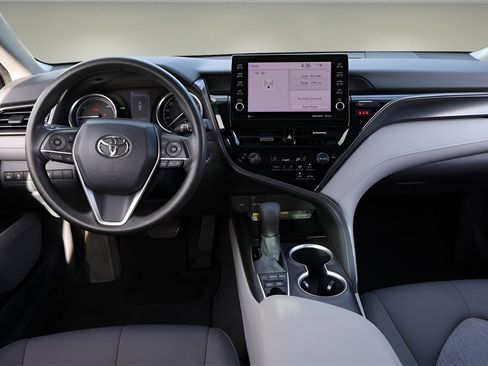 Certified 2021 Toyota Camry LE image 11