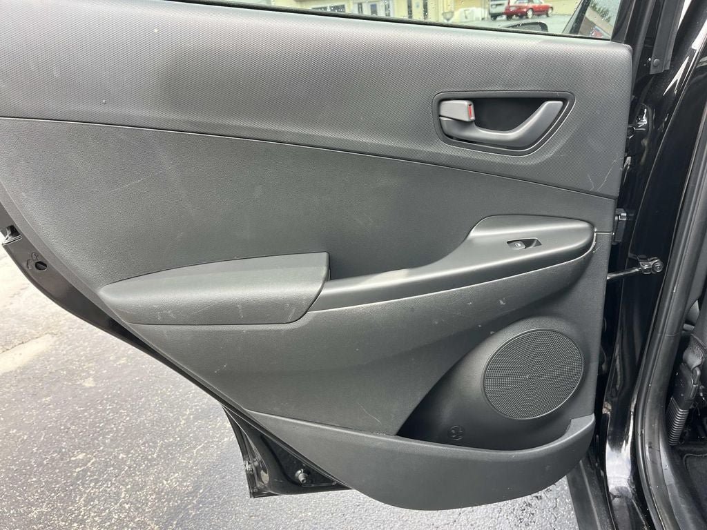 Used 2022 Hyundai Kona SE FWD image 17
