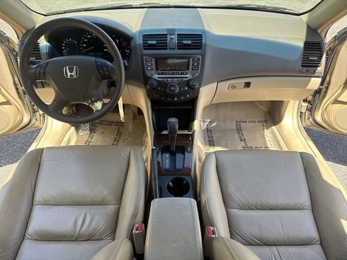 Used 2006 Honda Accord EX image 9