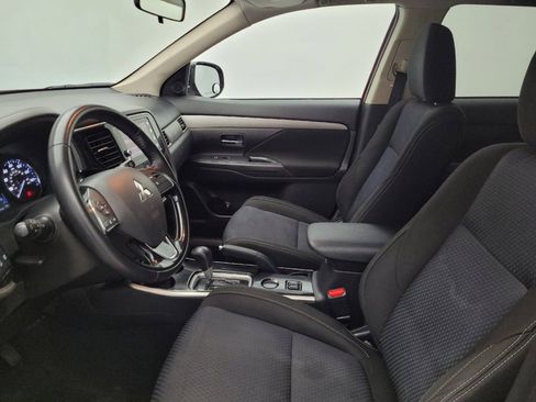 Used 2018 Mitsubishi Outlander SE FWD image 17