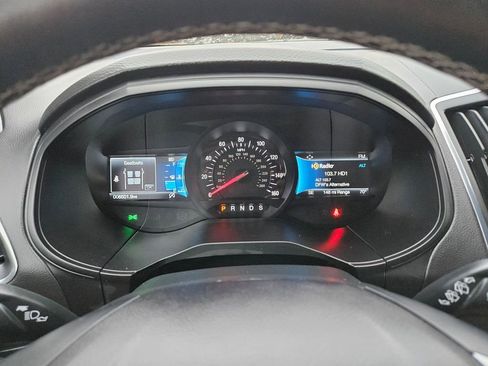 Used 2022 Ford Edge ST image 23