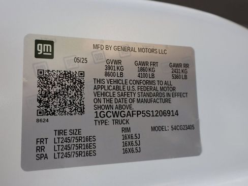 New 2025 Chevrolet Express 2500 w/ Driver Convenience Package image 32