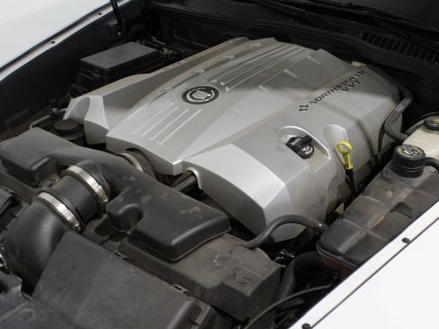 Used 2008 Cadillac XLR RWD image 10