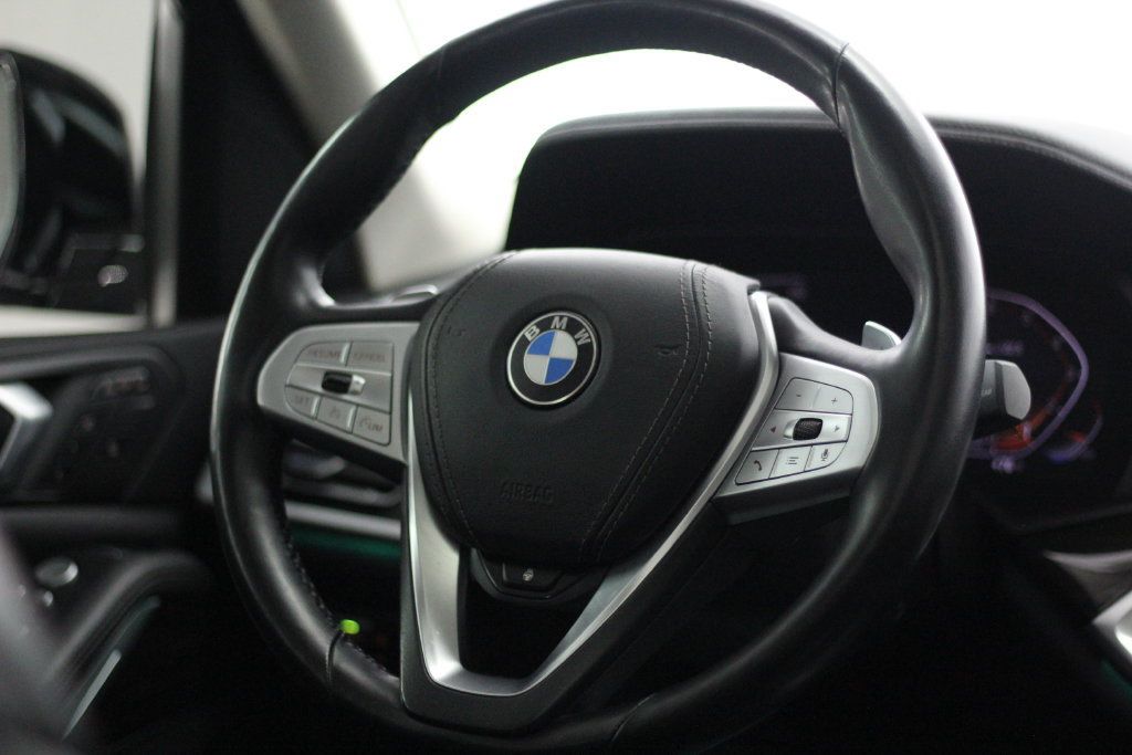 Used 2020 BMW X7 xDrive40i w/ Cold Weather Package AWD/4WD image 11