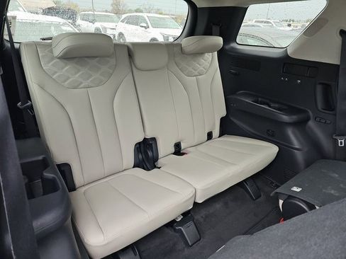Used 2022 Hyundai Palisade Calligraphy image 13