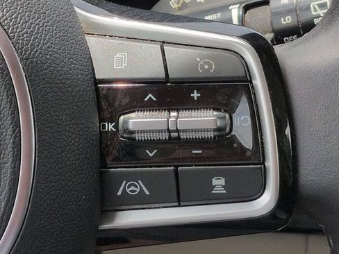 Used 2024 Kia Carnival SX Prestige FWD image 34