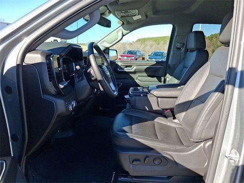 Certified 2025 GMC Sierra 1500 SLT image 13