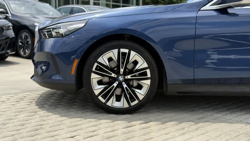 Used 2025 BMW 530i RWD image 9