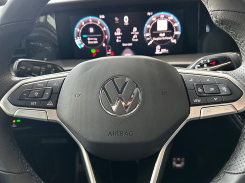 New 2026 Volkswagen Tiguan SE R-Line FWD image 21