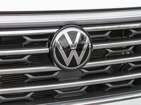 Used 2024 Volkswagen Atlas SE image 5