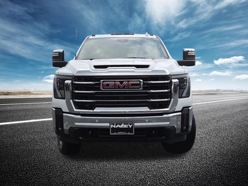 New 2026 GMC Sierra 2500 SLT w/ Texas SLT Premium Package AWD/4WD image 17