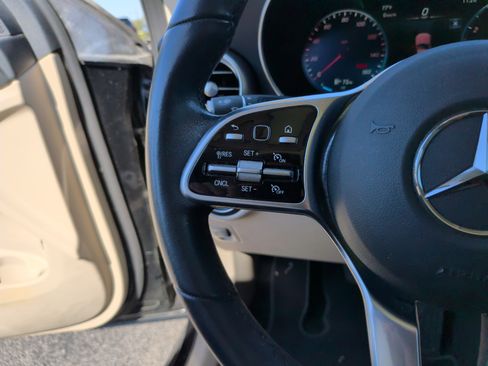 Used 2020 Mercedes-Benz GLC 300 image 18