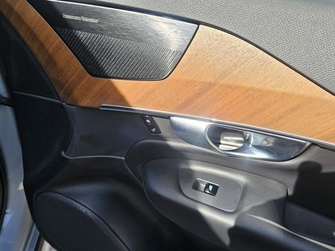 Certified 2025 Volvo XC90 B6 Plus w/ Protection Package image 14