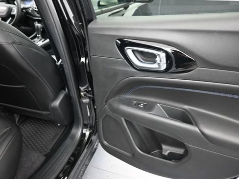New 2026 Jeep Compass Latitude AWD/4WD image 17