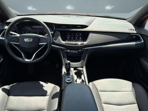Used 2024 Cadillac XT6 Luxury w/ LPO, Floor Liner Package FWD image 15