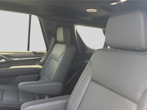 Used 2024 GMC Yukon Denali AWD/4WD image 18